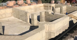 Фундамент с цокольным этажом под ключ заказать в Сланцах - фундамент цокольный этаж под ключ цена от 7147 руб за м2
